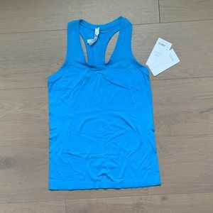 NWT Athleta Momentum Tank